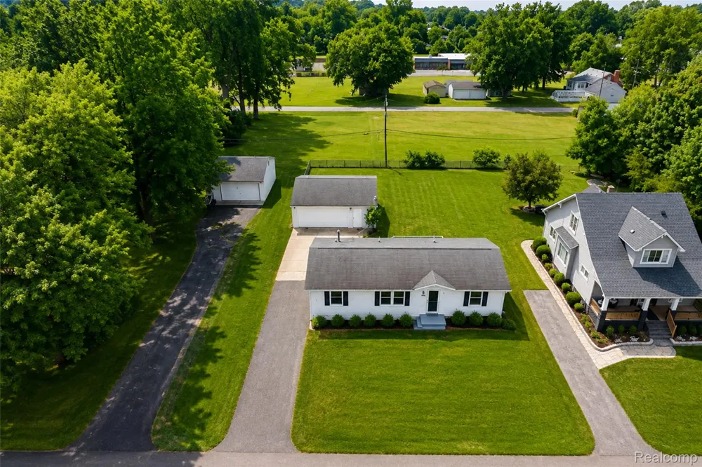 15060 Michael Street Taylor City, MI 48180