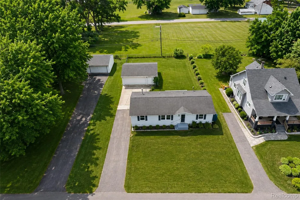 15060 Michael Street Taylor City, MI 48180