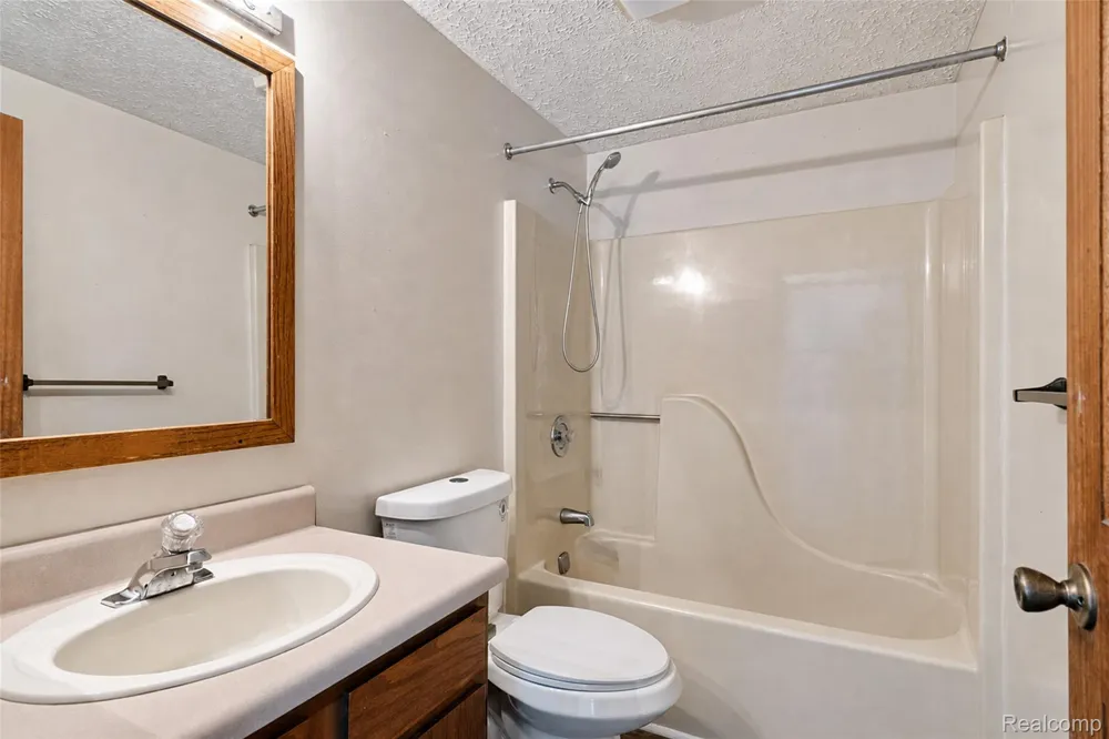 15060 Michael Street Taylor City, MI 48180