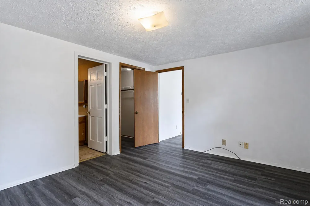 15060 Michael Street Taylor City, MI 48180
