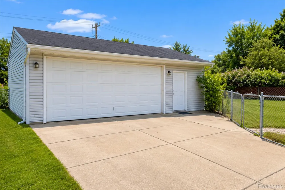 15060 Michael Street Taylor City, MI 48180