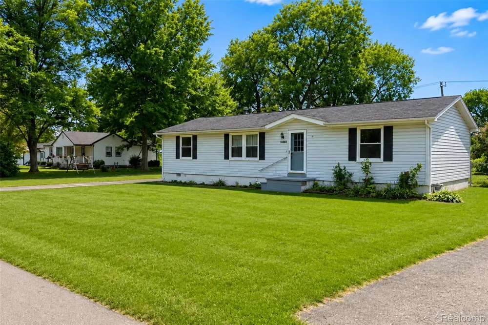 15060 Michael Street Taylor City, MI 48180