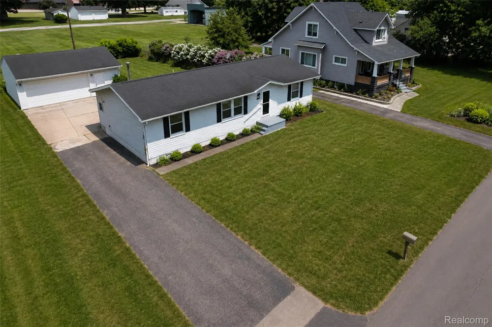 15060 Michael Street Taylor City, MI 48180