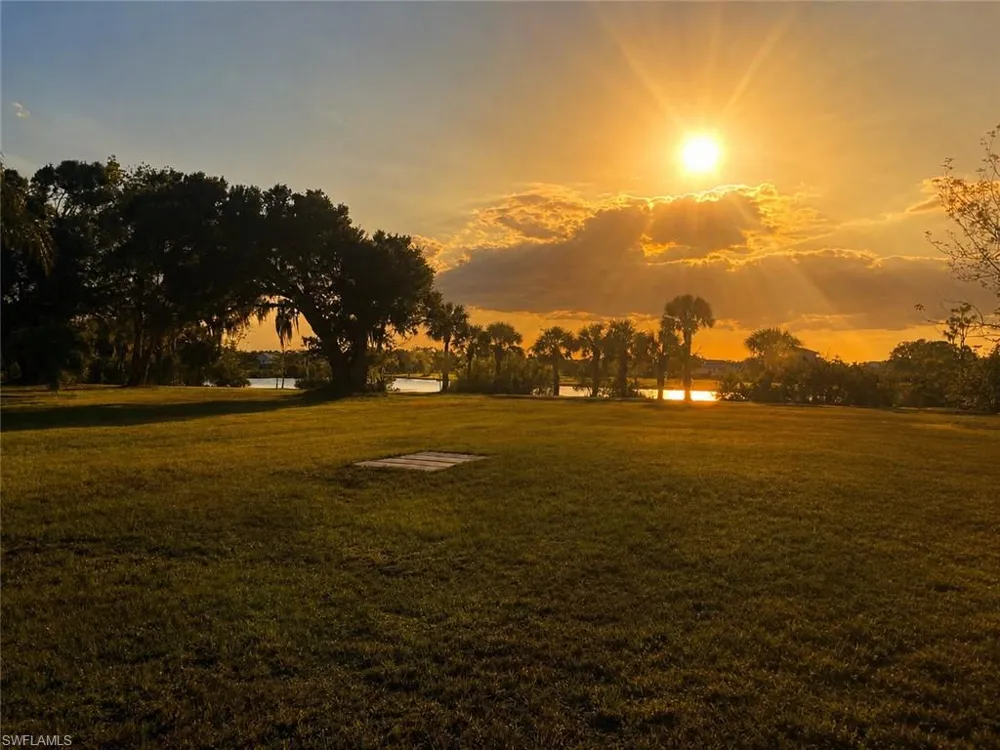 2140 Cook Lane E Alva, FL 33920