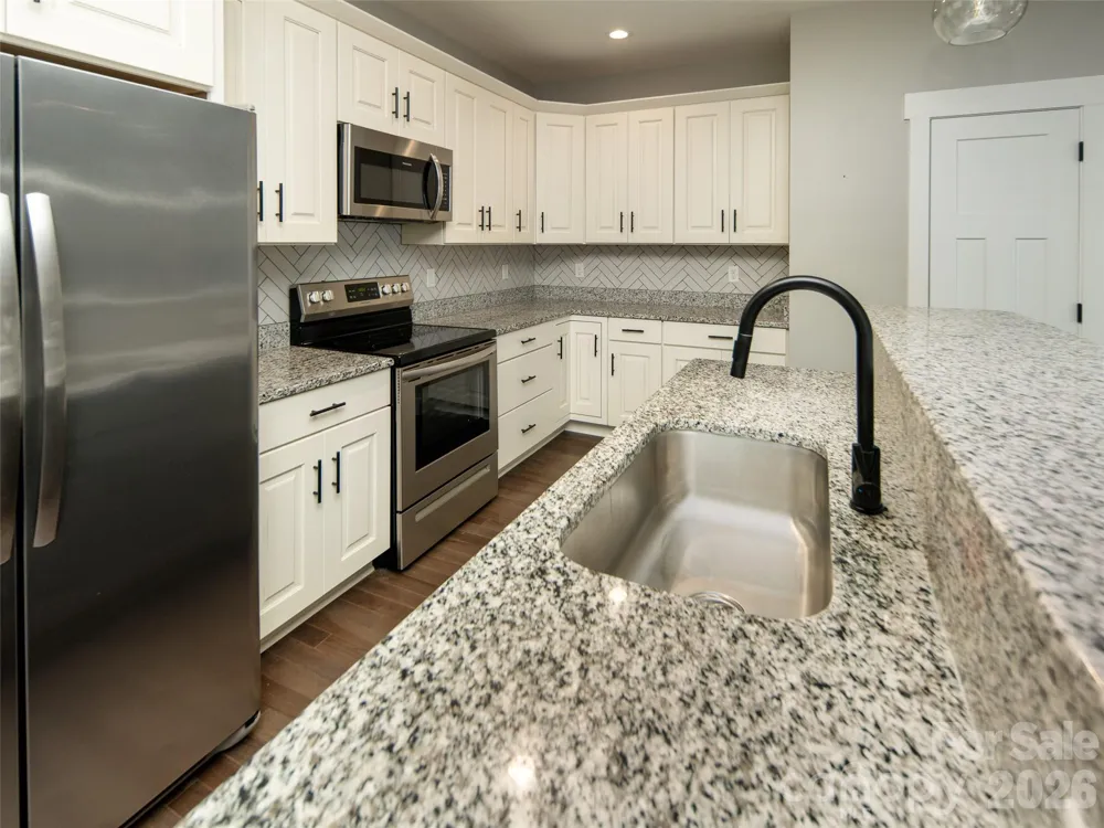 208 Robinson Hollow Drive Candler, NC 28715