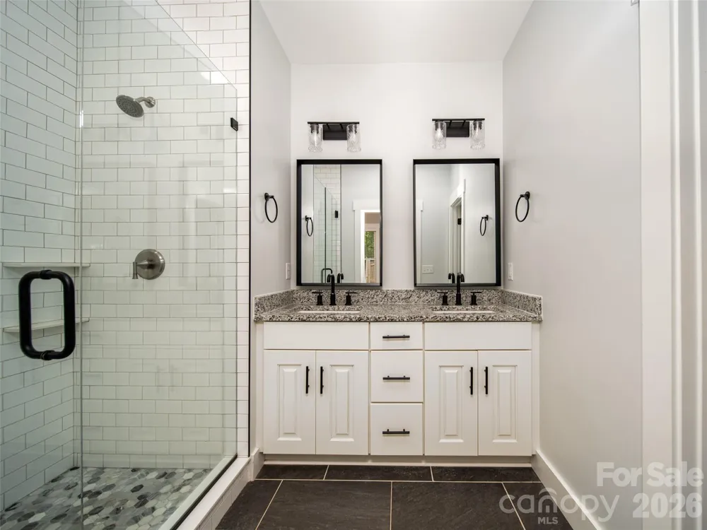 208 Robinson Hollow Drive Candler, NC 28715