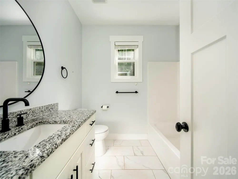 208 Robinson Hollow Drive Candler, NC 28715