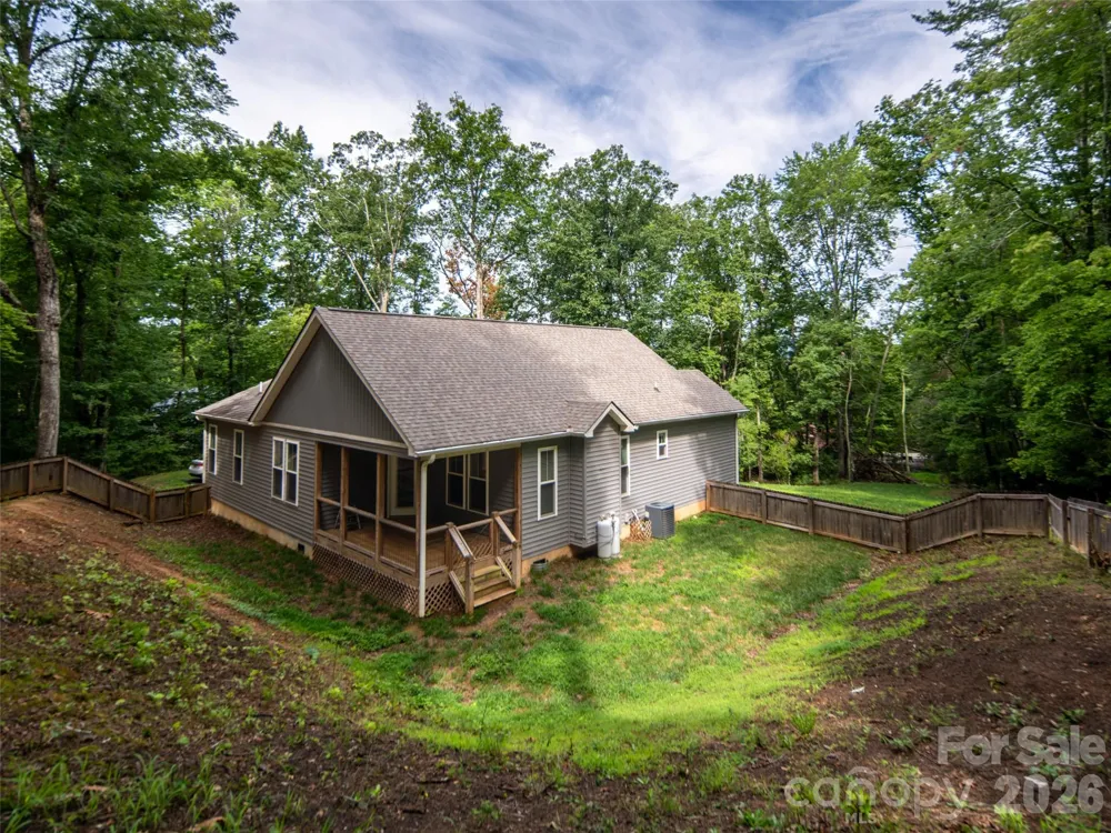 208 Robinson Hollow Drive Candler, NC 28715
