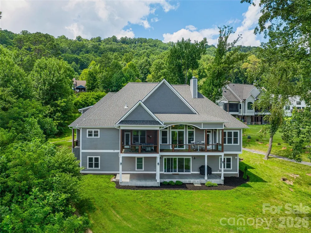 143 Gracie Lane Mills River, NC 28759