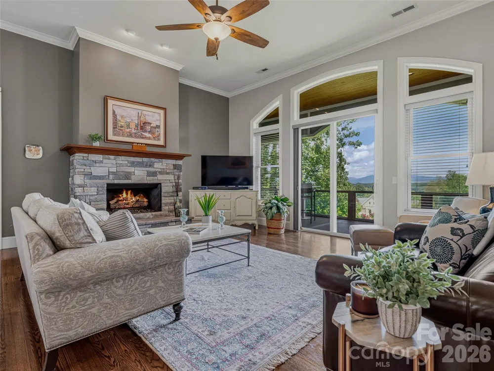 143 Gracie Lane Mills River, NC 28759