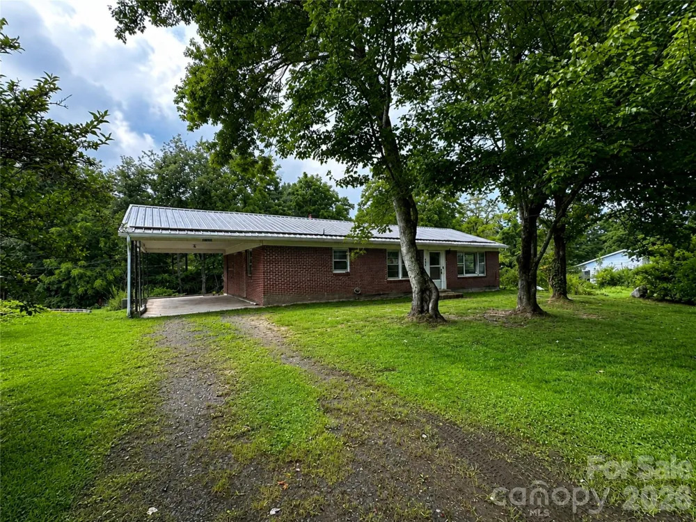 440 US 19e Highway Spruce Pine, NC 28777