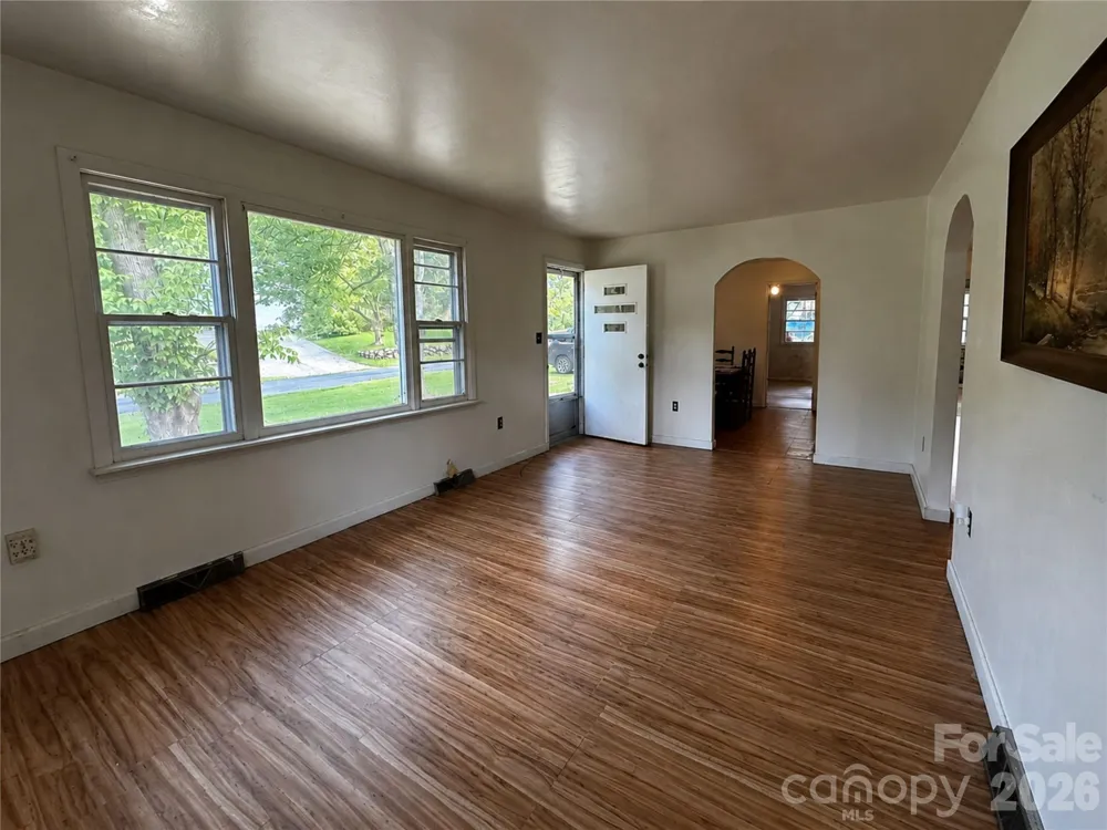440 US 19e Highway Spruce Pine, NC 28777