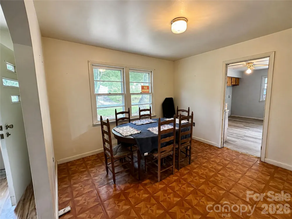 440 US 19e Highway Spruce Pine, NC 28777