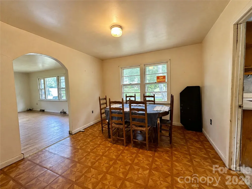 440 US 19e Highway Spruce Pine, NC 28777