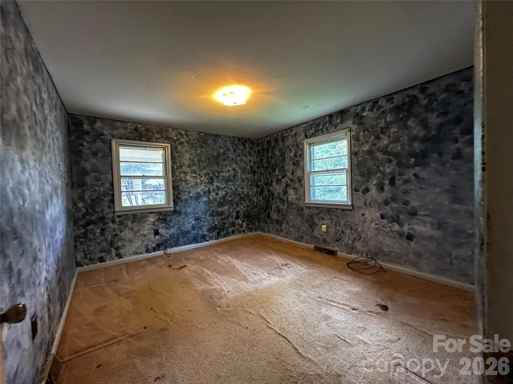 440 US 19e Highway Spruce Pine, NC 28777