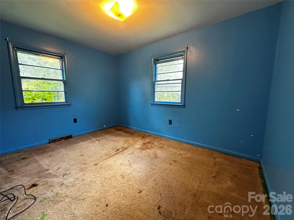 440 US 19e Highway Spruce Pine, NC 28777