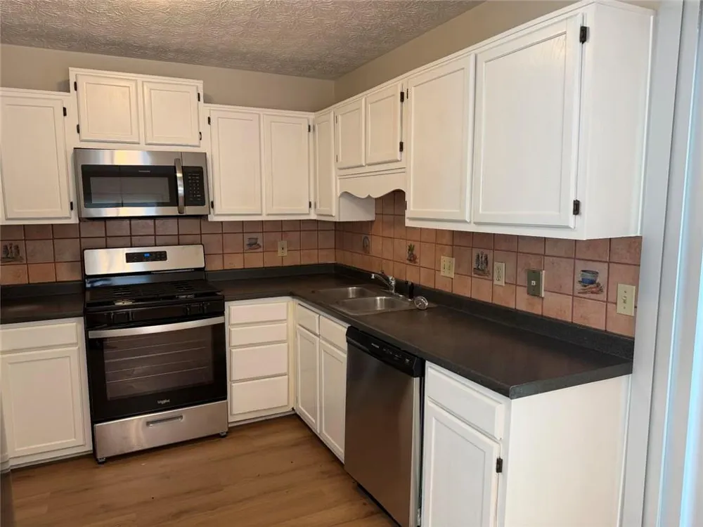 1819 Crescent Hill Drive NW Acworth, GA 30102
