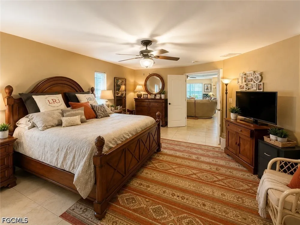 SE 1st Place Cape Coral, FL 33990