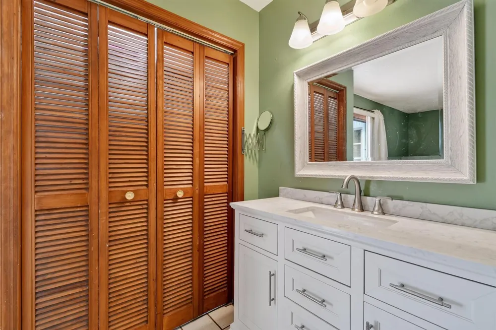 2402 SW SUMMIT STREET Port St. Lucie, FL 34984