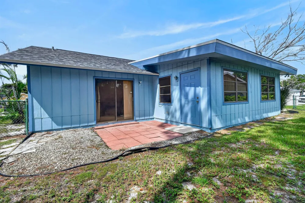 2402 SW SUMMIT STREET Port St. Lucie, FL 34984