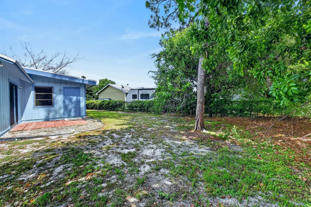 2402 SW SUMMIT STREET Port St. Lucie, FL 34984