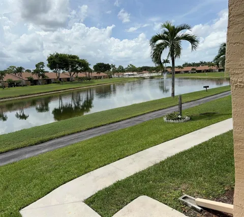826 Sky Pine Way #G2
