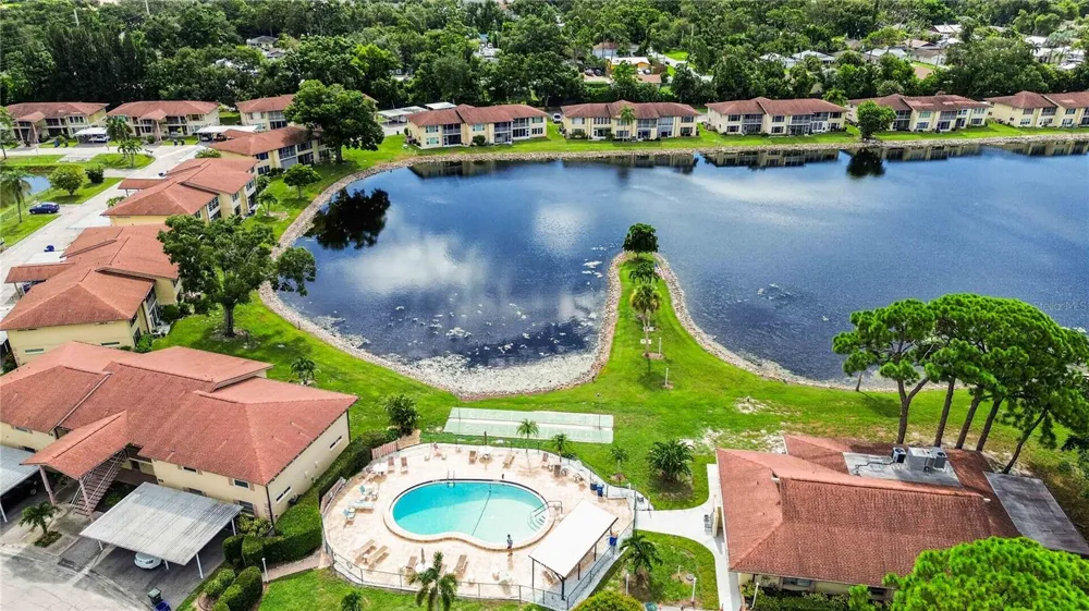 4565 TIPPECANOE TRAIL #22 Sarasota, FL 34233