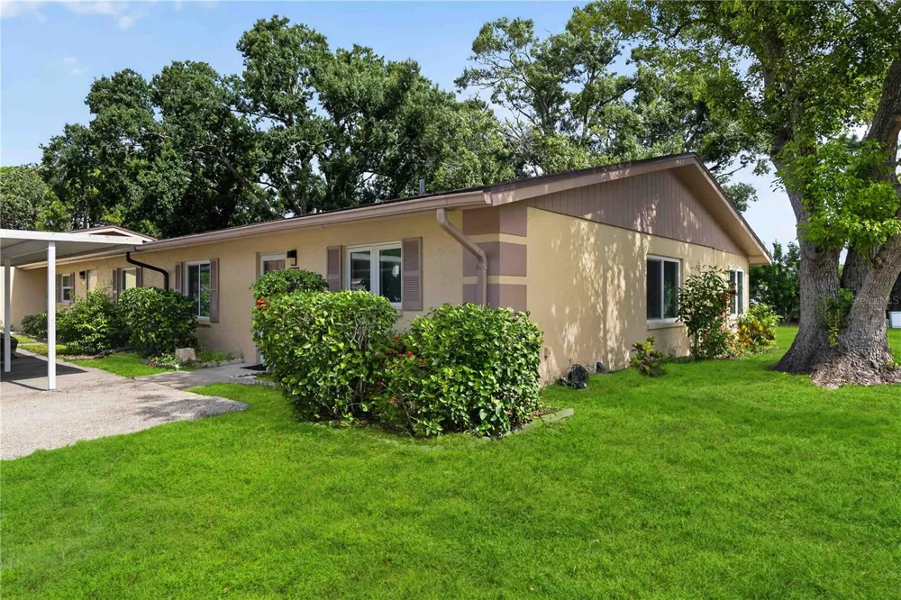 4565 TIPPECANOE TRAIL #22 Sarasota, FL 34233