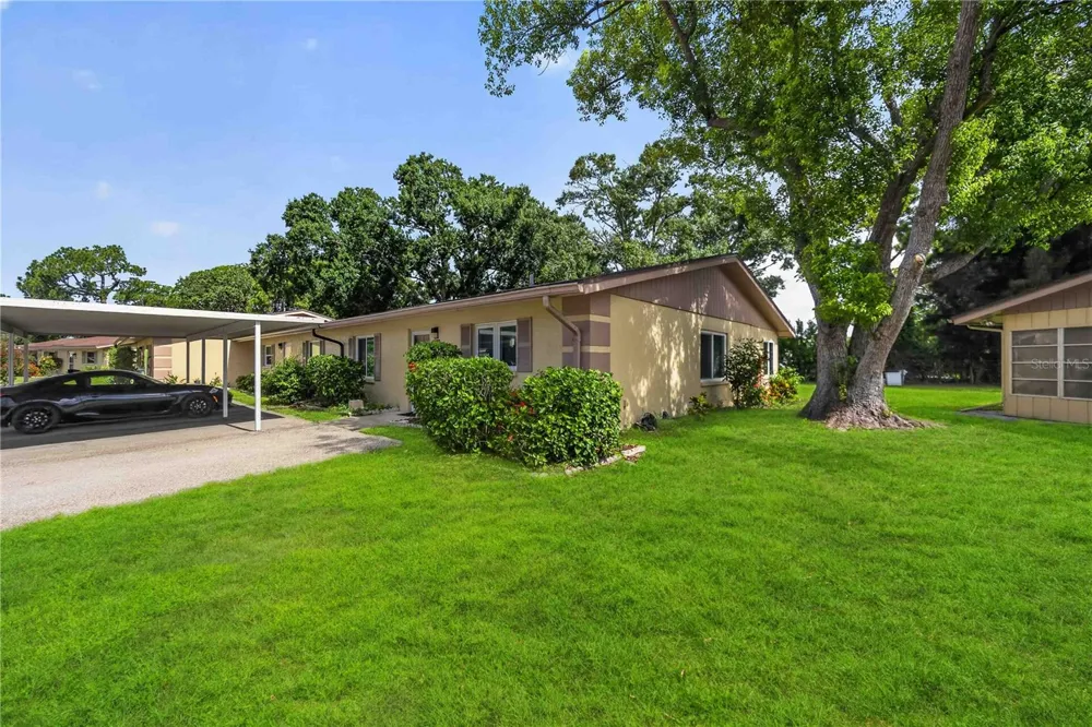 4565 TIPPECANOE TRAIL #22 Sarasota, FL 34233