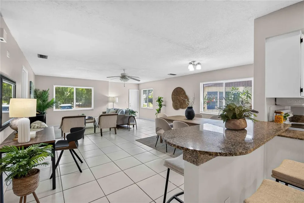 4565 TIPPECANOE TRAIL #22 Sarasota, FL 34233