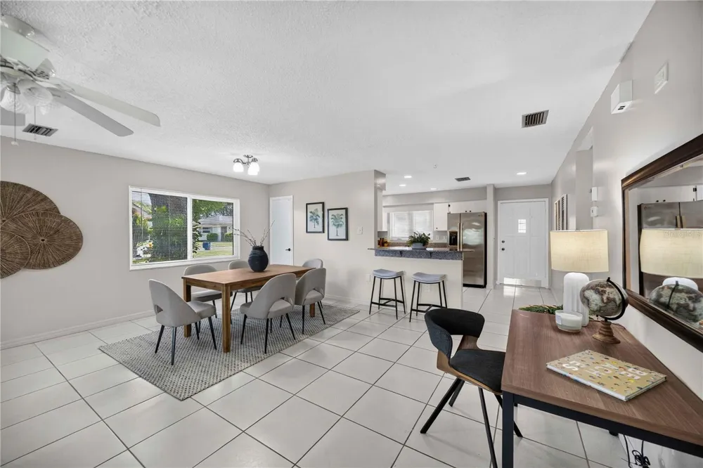 4565 TIPPECANOE TRAIL #22 Sarasota, FL 34233