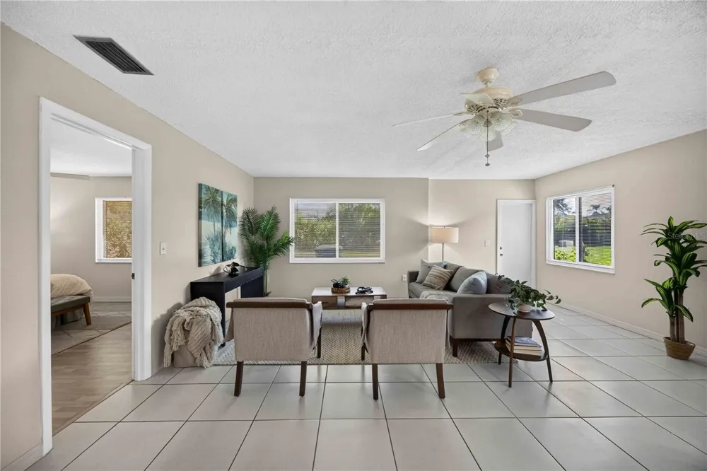 4565 TIPPECANOE TRAIL #22 Sarasota, FL 34233