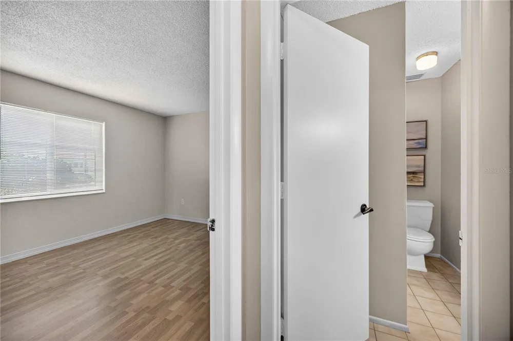 4565 TIPPECANOE TRAIL #22 Sarasota, FL 34233