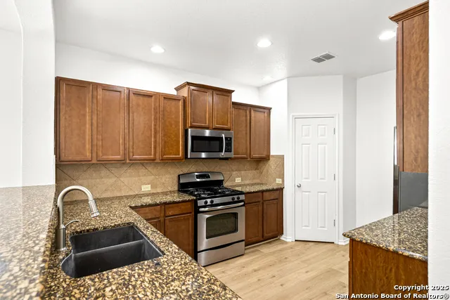 13515 Ashmont Live Oak, TX 78233