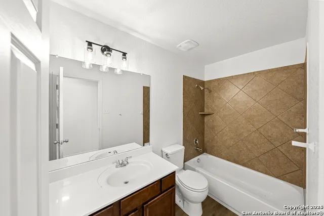 13515 Ashmont Live Oak, TX 78233