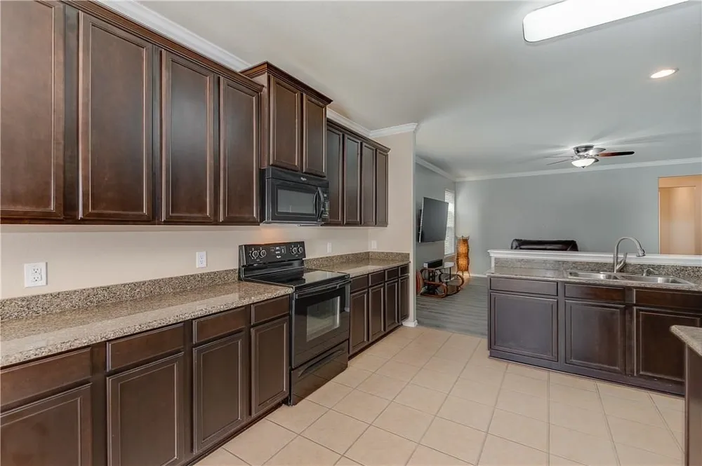 940 Appalachian Lane Savannah, TX 76227