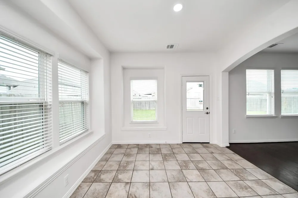 6527 Hunters Trace Lane Baytown, TX 77521