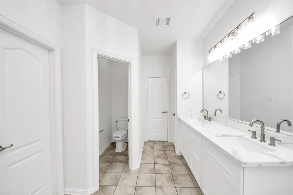 6527 Hunters Trace Lane Baytown, TX 77521