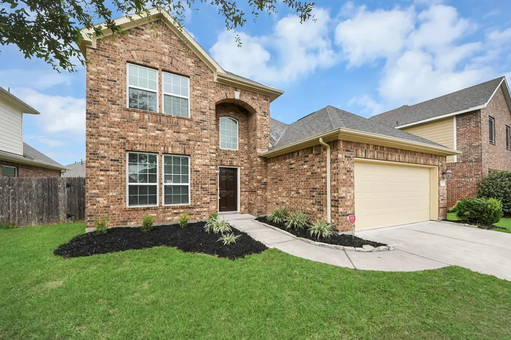 6527 Hunters Trace Lane Baytown, TX 77521