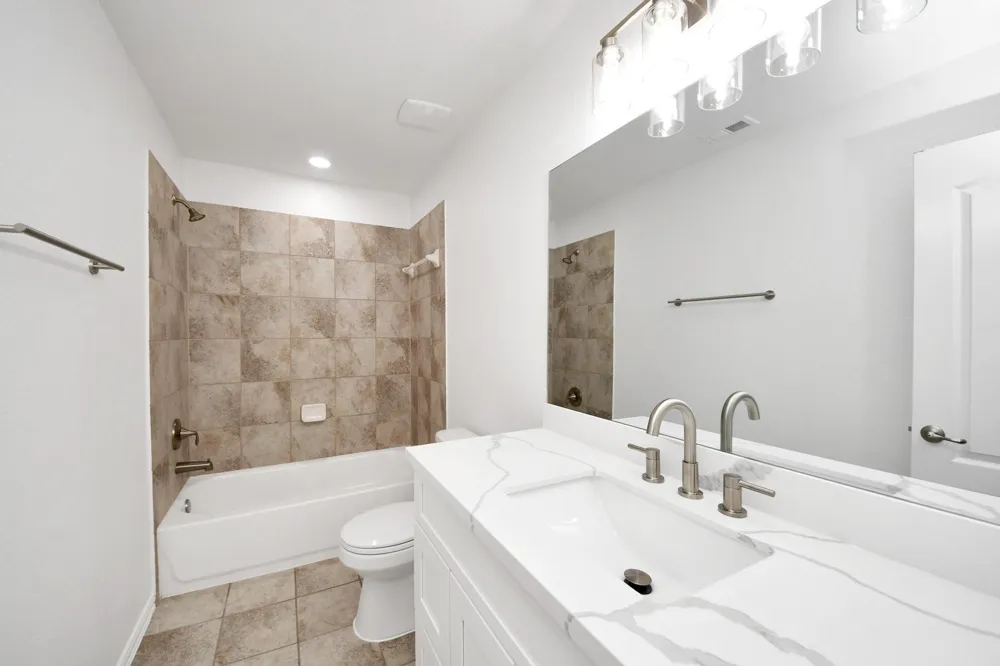 6527 Hunters Trace Lane Baytown, TX 77521