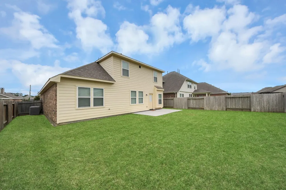 6527 Hunters Trace Lane Baytown, TX 77521