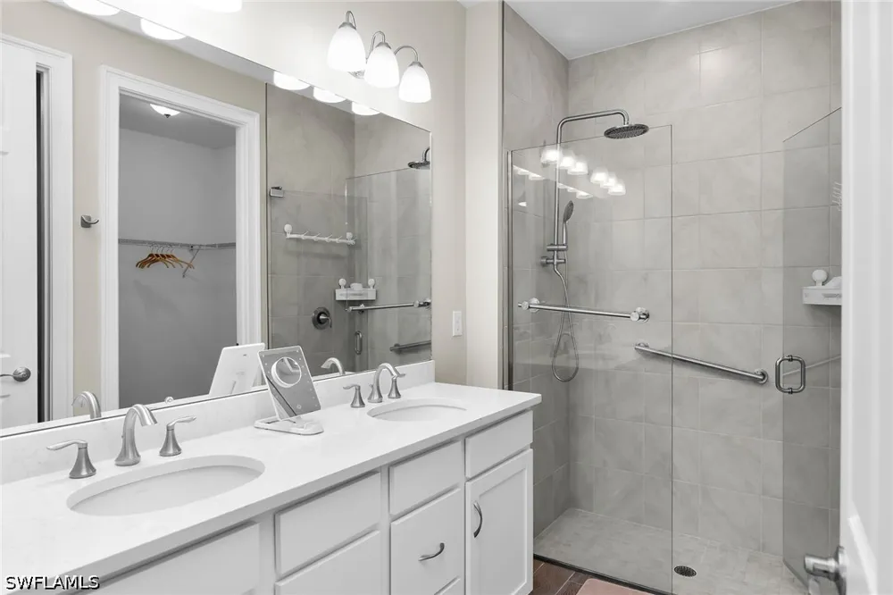 ENBROOK LOOP Naples, FL 34114