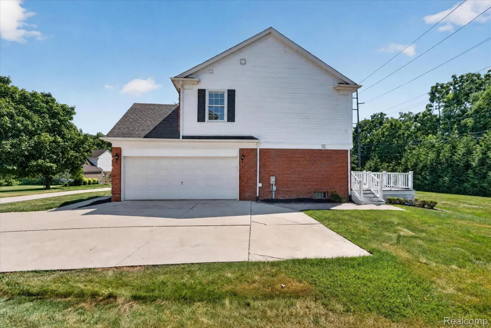 1727 Hillcrest Drive Rochester Hills City, MI 48306