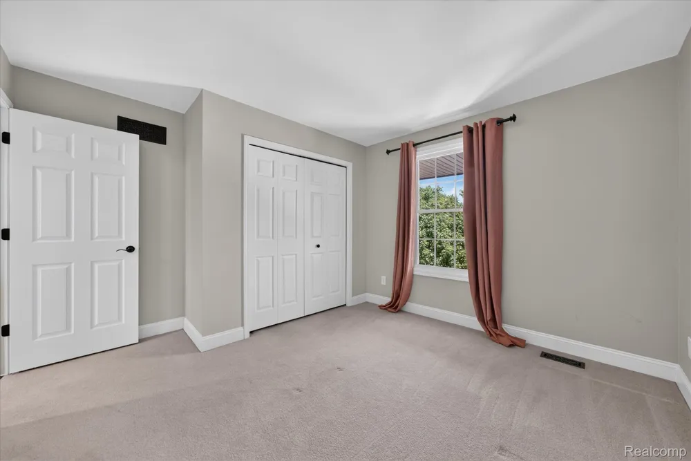 1727 Hillcrest Drive Rochester Hills City, MI 48306