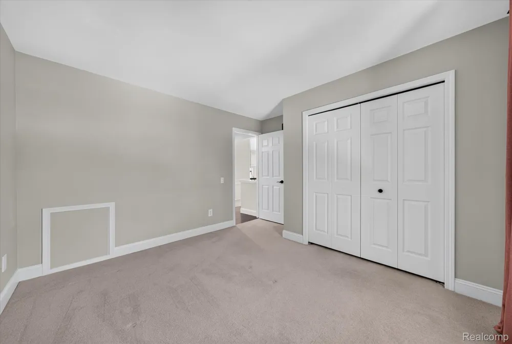 1727 Hillcrest Drive Rochester Hills City, MI 48306