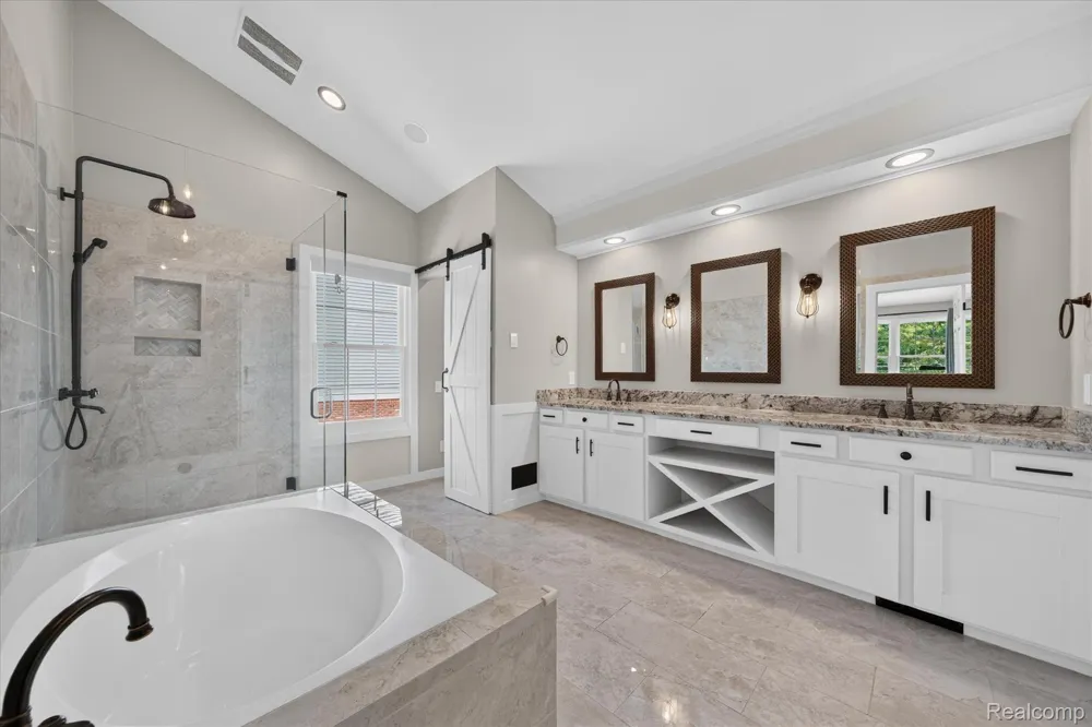 1727 Hillcrest Drive Rochester Hills City, MI 48306