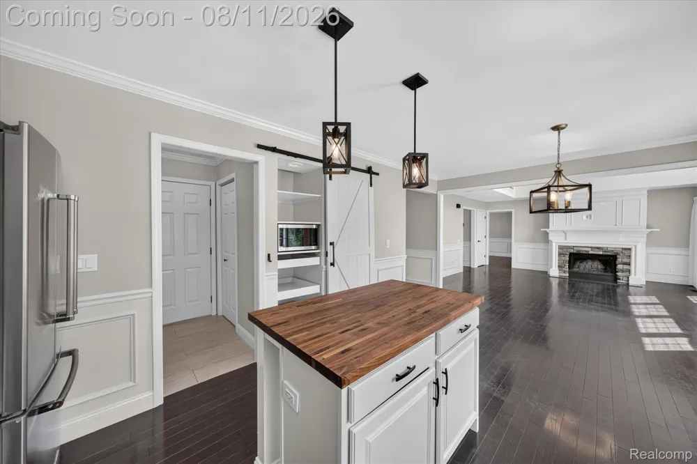 1727 Hillcrest Drive Rochester Hills City, MI 48306