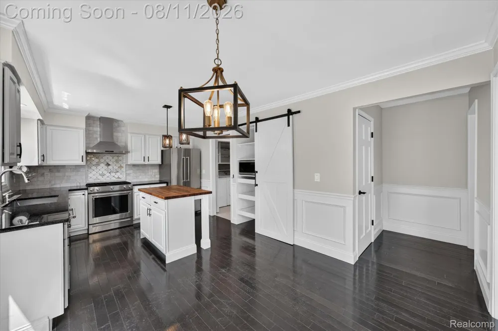 1727 Hillcrest Drive Rochester Hills City, MI 48306