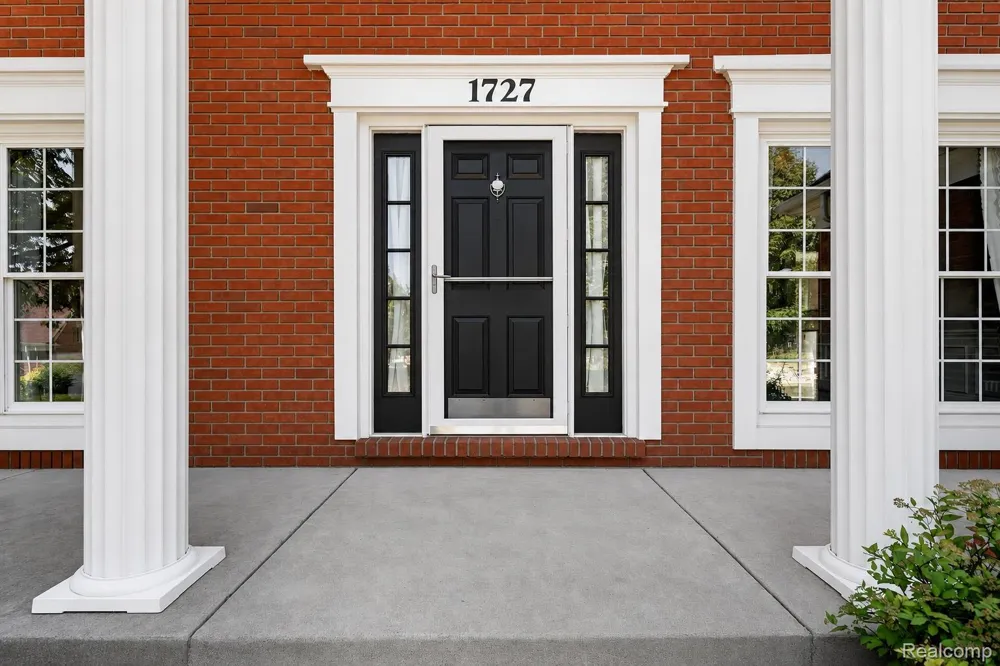 1727 Hillcrest Drive Rochester Hills City, MI 48306