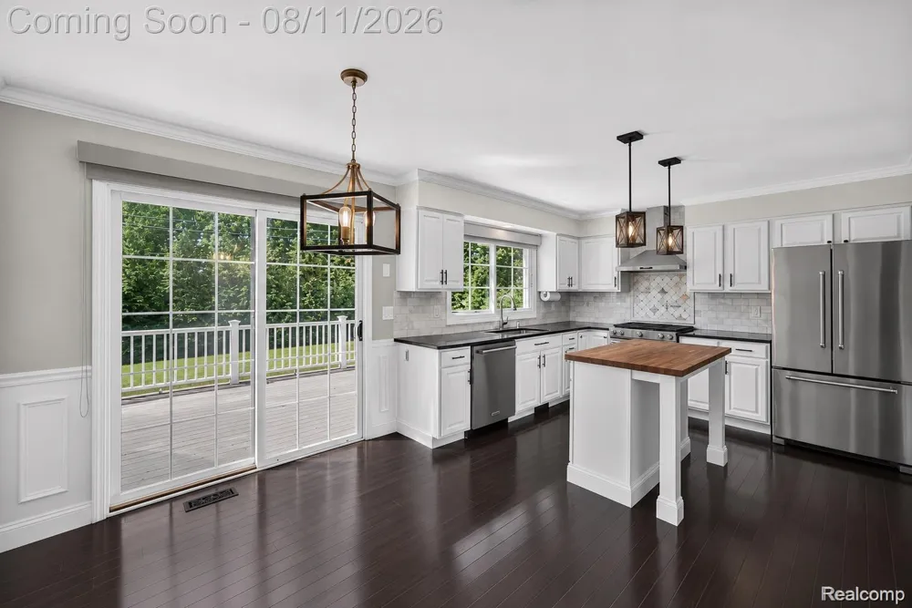 1727 Hillcrest Drive Rochester Hills City, MI 48306